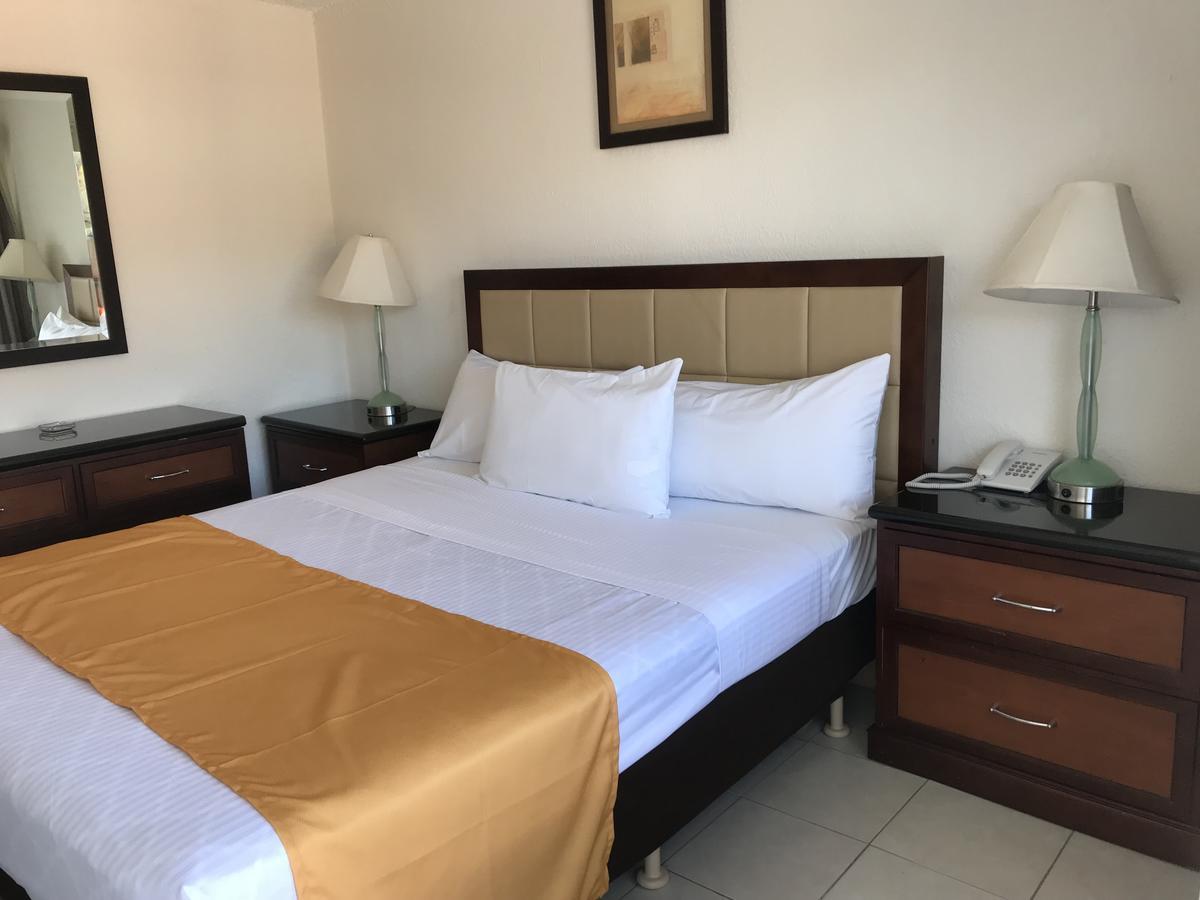 Hotel Guillen Jr تيجوانا المظهر الخارجي الصورة