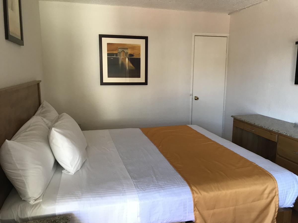Hotel Guillen Jr تيجوانا المظهر الخارجي الصورة