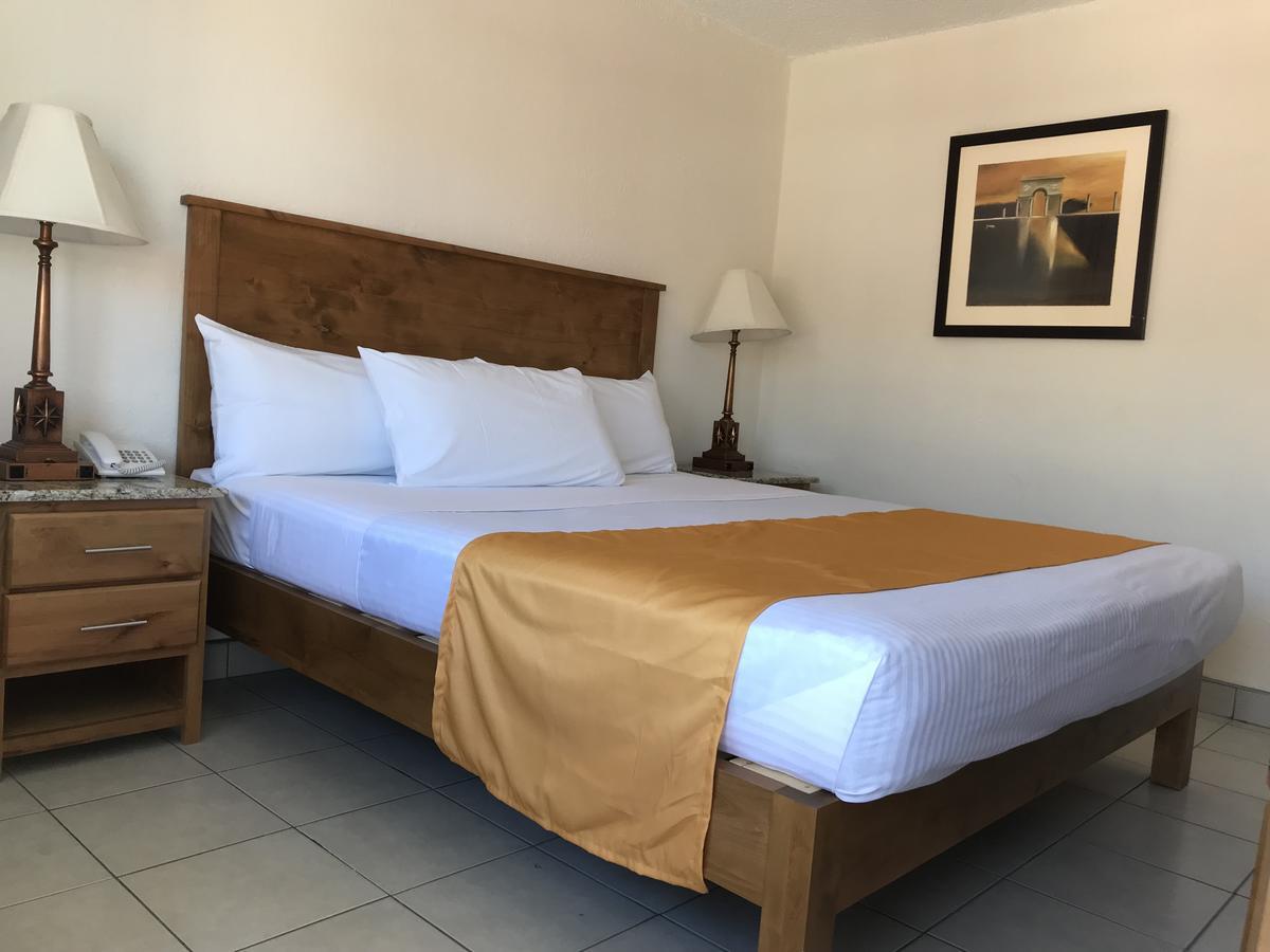 Hotel Guillen Jr تيجوانا المظهر الخارجي الصورة