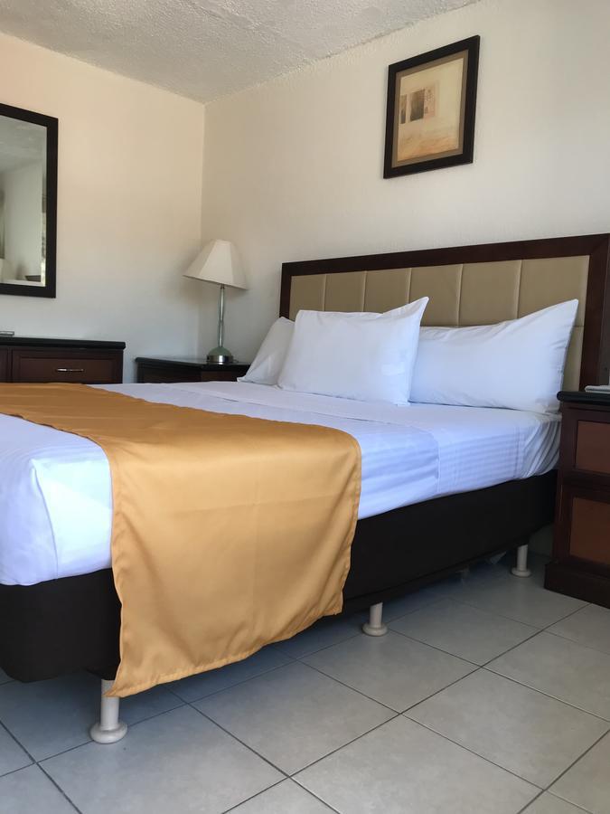 Hotel Guillen Jr تيجوانا المظهر الخارجي الصورة