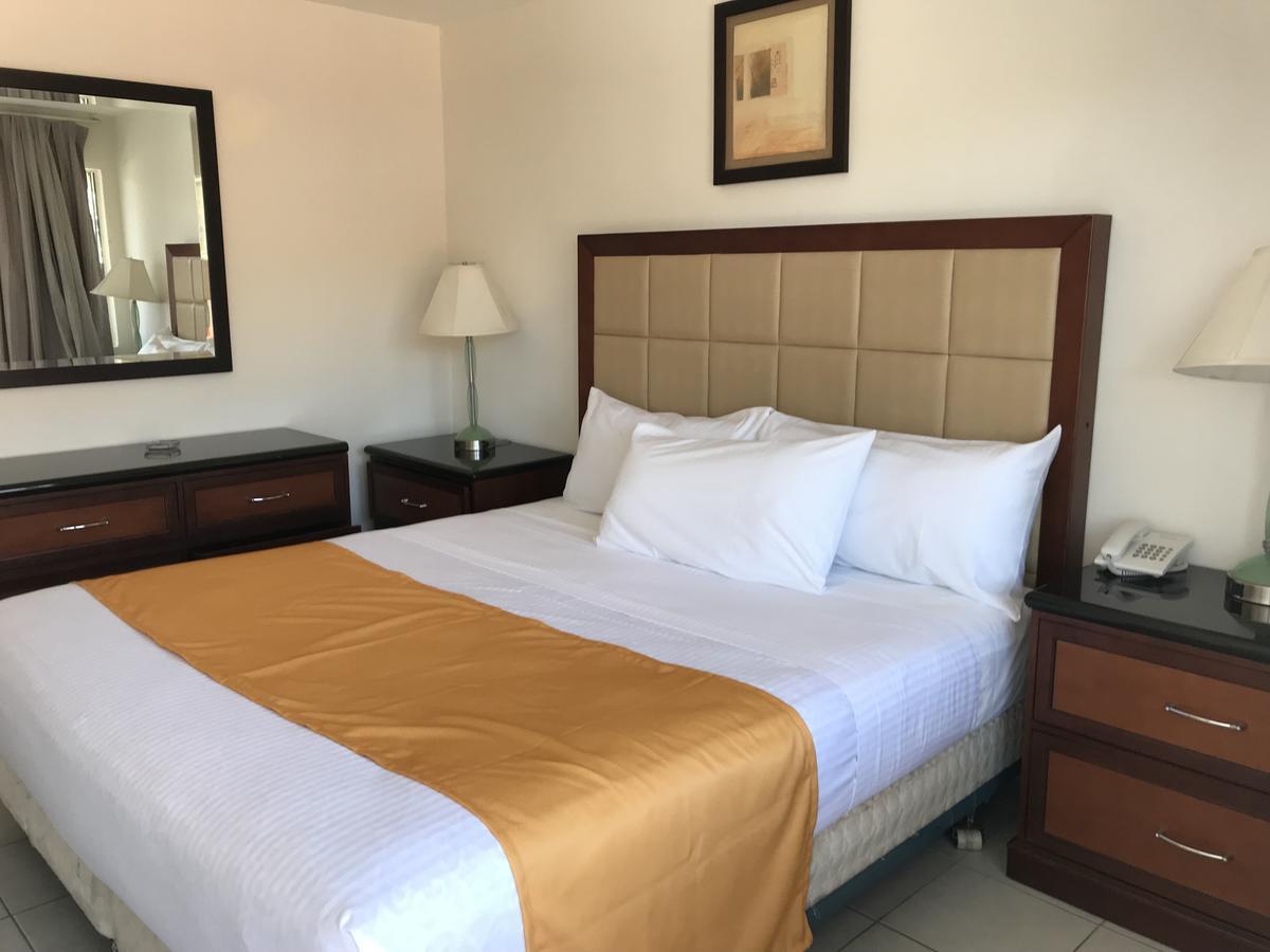 Hotel Guillen Jr تيجوانا المظهر الخارجي الصورة