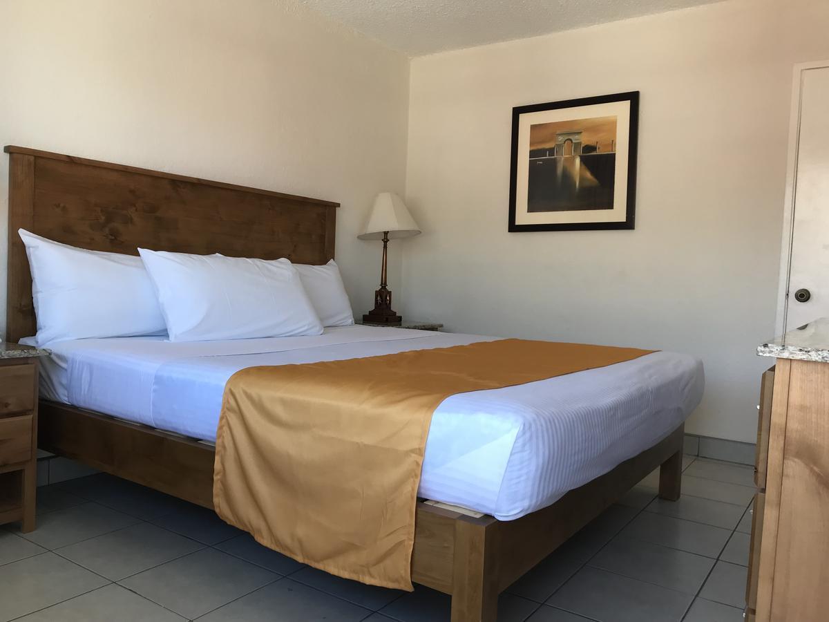 Hotel Guillen Jr تيجوانا المظهر الخارجي الصورة