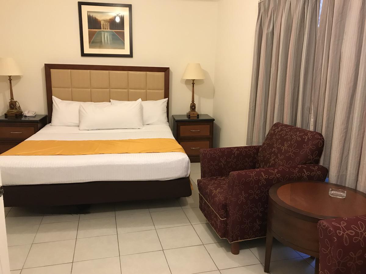 Hotel Guillen Jr تيجوانا المظهر الخارجي الصورة