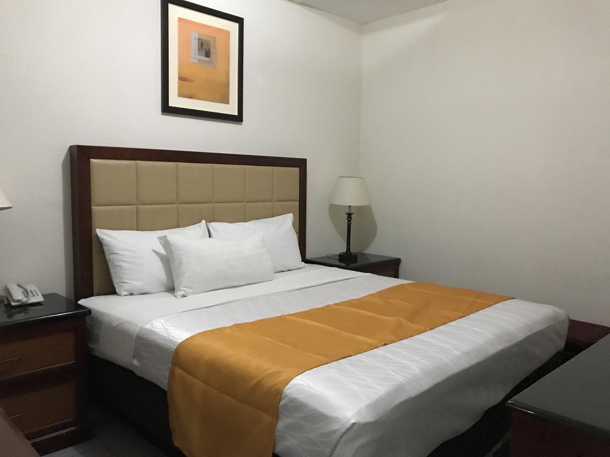 Hotel Guillen Jr تيجوانا المظهر الخارجي الصورة