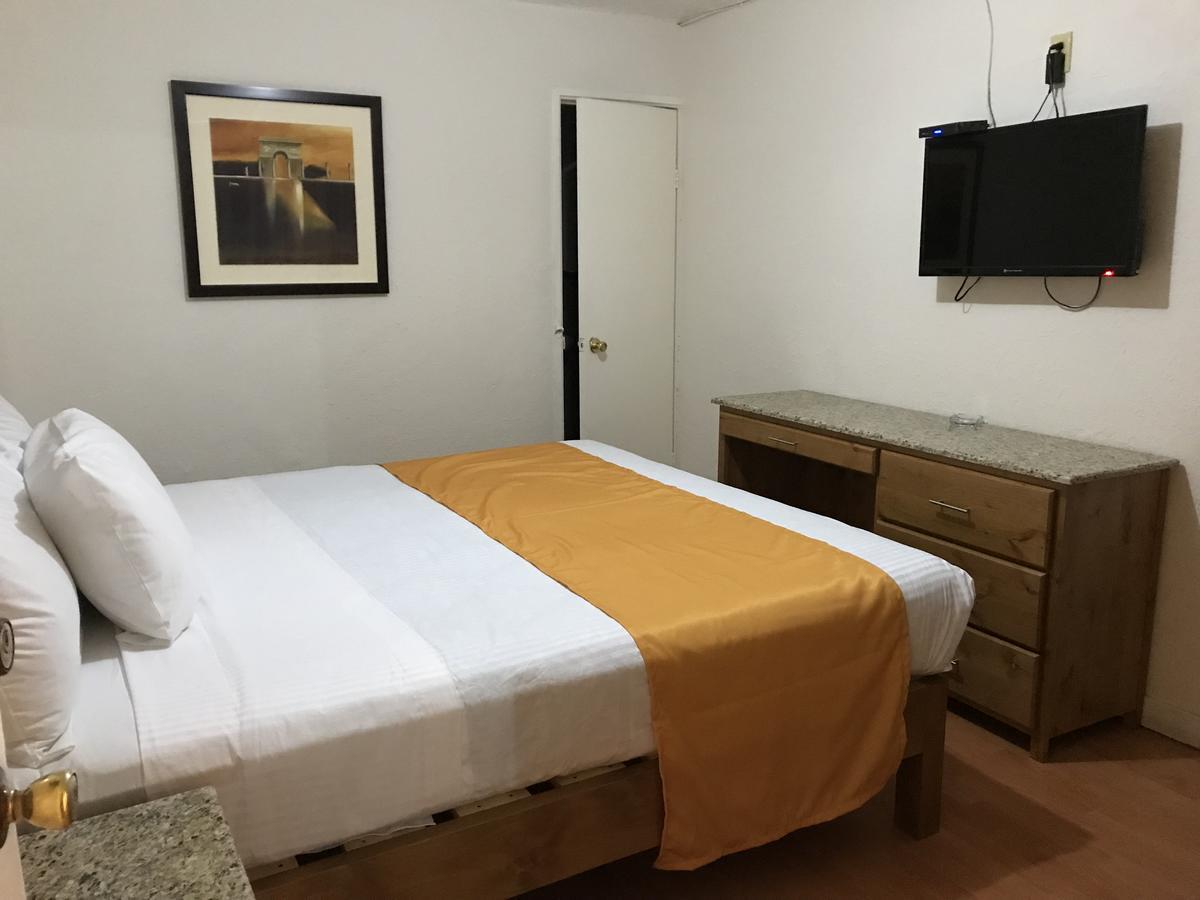 Hotel Guillen Jr تيجوانا المظهر الخارجي الصورة
