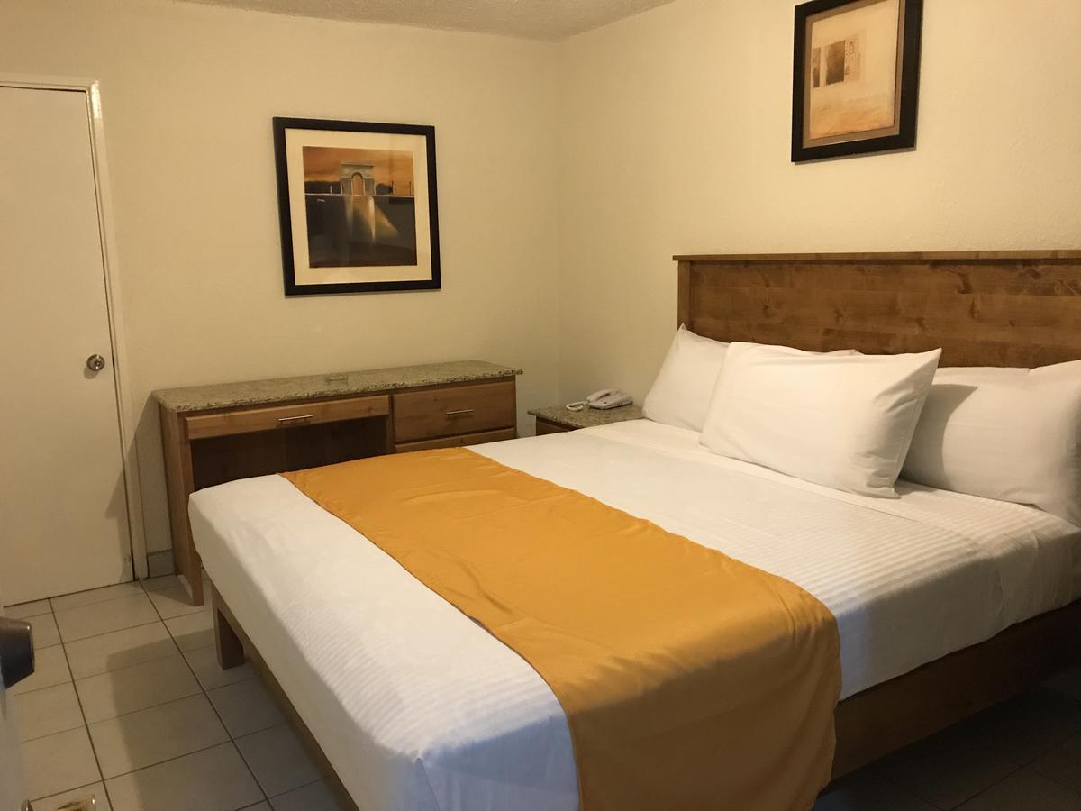 Hotel Guillen Jr تيجوانا المظهر الخارجي الصورة