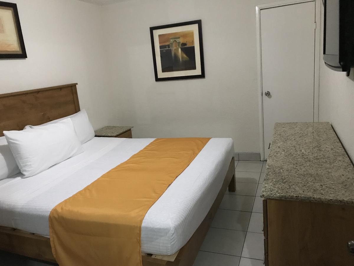Hotel Guillen Jr تيجوانا المظهر الخارجي الصورة