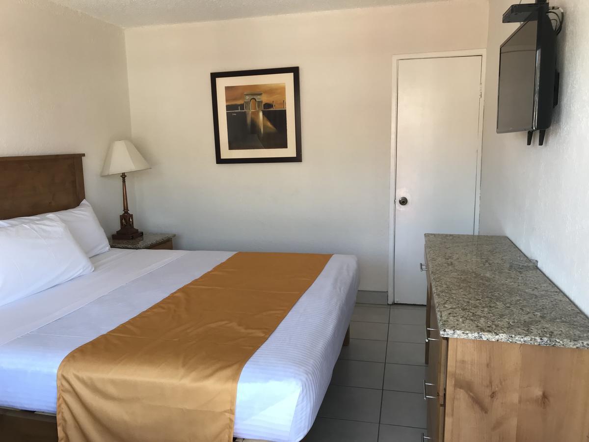 Hotel Guillen Jr تيجوانا المظهر الخارجي الصورة