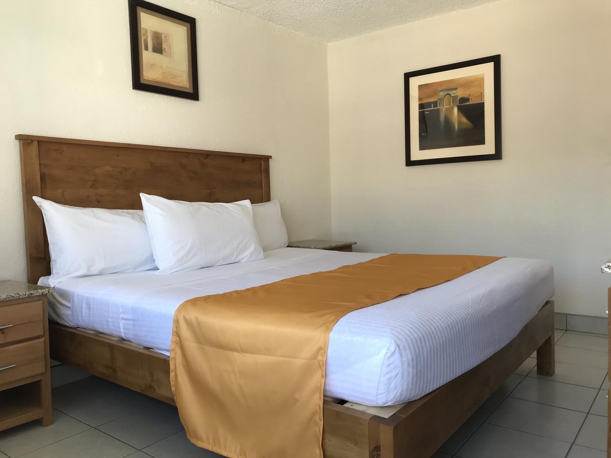 Hotel Guillen Jr تيجوانا المظهر الخارجي الصورة